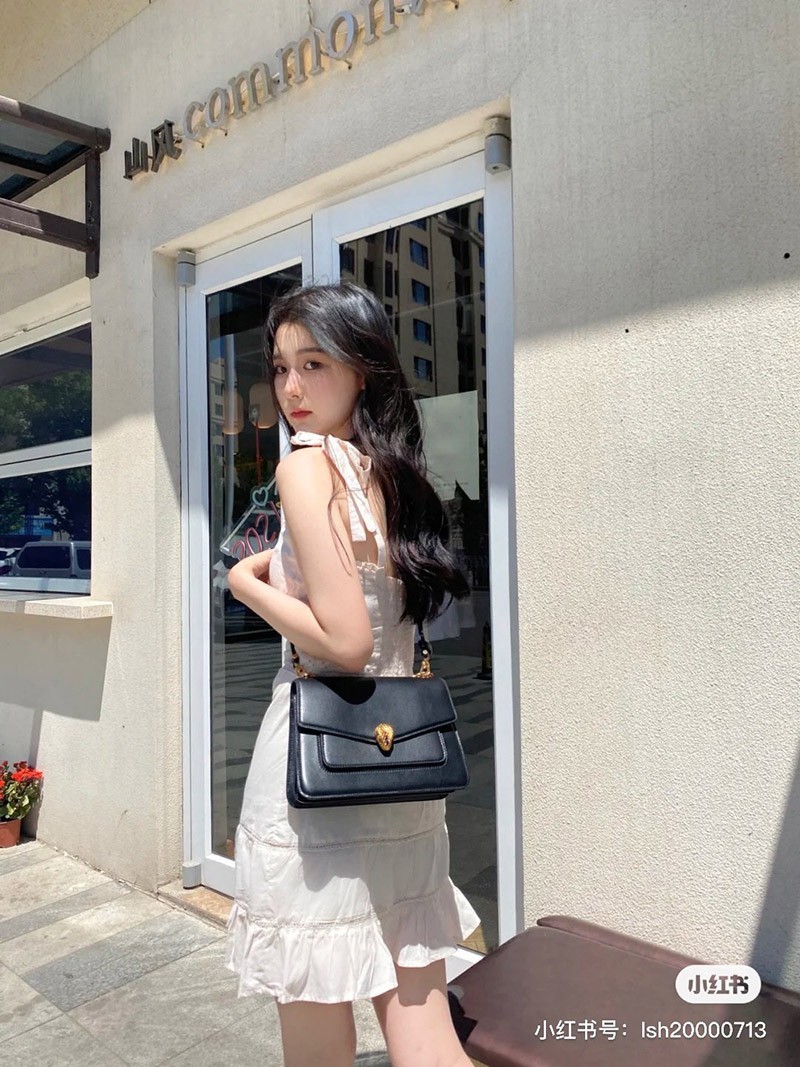 稀少【ブルガリ】新色! SERPENTI FOREVER ナッパ ハンドバッグ Buw08841