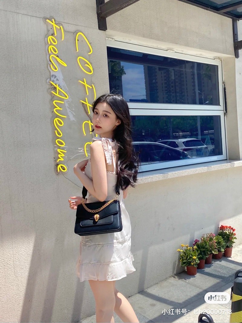 稀少【ブルガリ】新色! SERPENTI FOREVER ナッパ ハンドバッグ Buw08841
