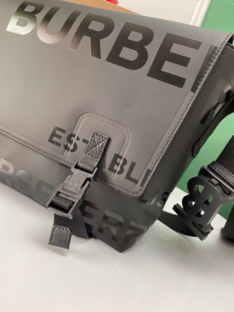 定番大人気!バーバリー ショルダーバッグ 偽物 ブラック Horseferry Print バッグ Bad49047