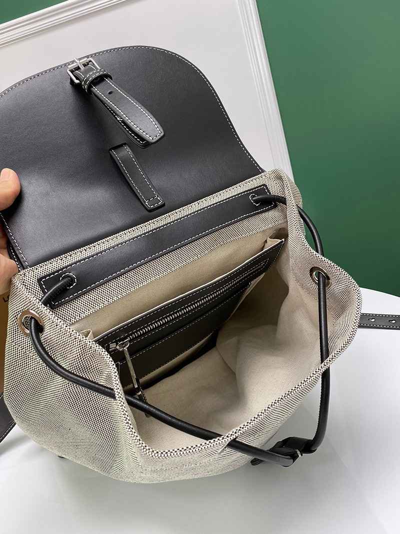 可愛い バーバリー リュック 偽物 ナイロン&レザーポケットバックパック Baq08067
