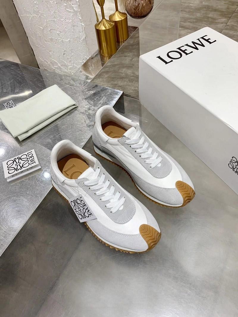 定番人気 ロエベ フロー ランナー スニーカー 偽物 loy82703