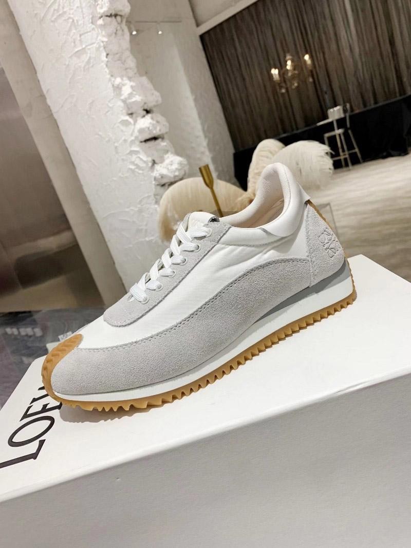 定番人気 ロエベ フロー ランナー スニーカー 偽物 loy82703