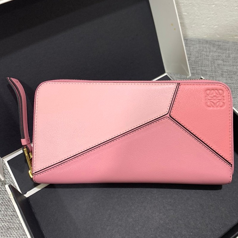 ロエベ 財布 パズル コピー ラウンドジップ ウォレット lov96806