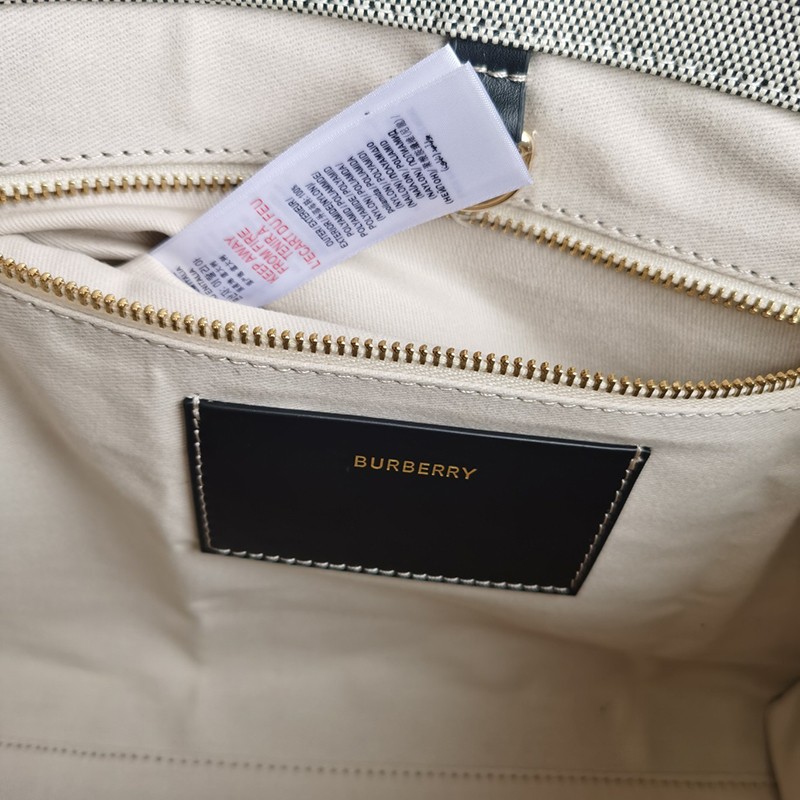 秋冬新作バーバリー トートバッグ コピー スモール SM NEW TOTE Bat07930