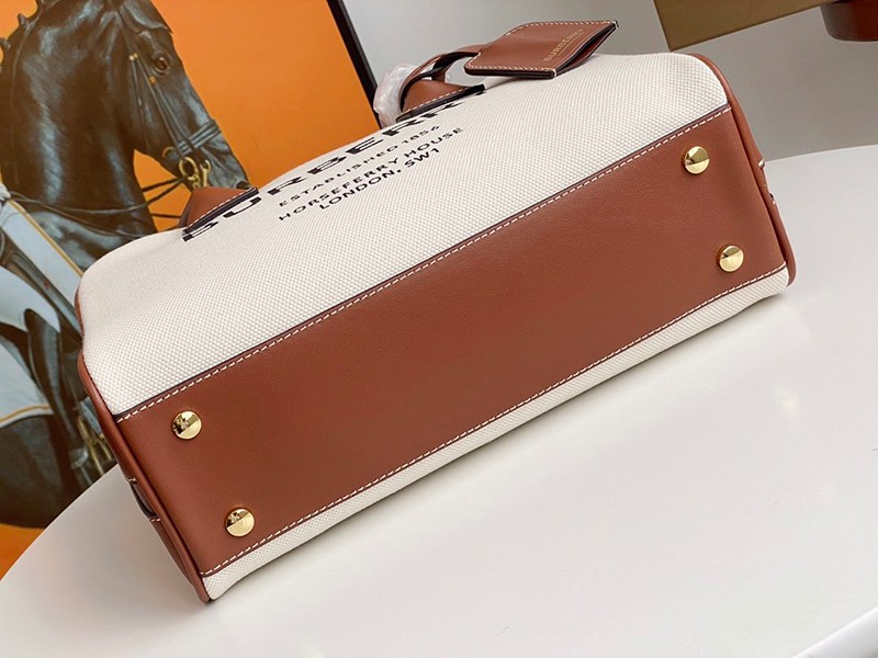 新作!【バーバリー トートバッグ コピー】ミディアム キャンバス ハーフキューブバッグ Bae80381