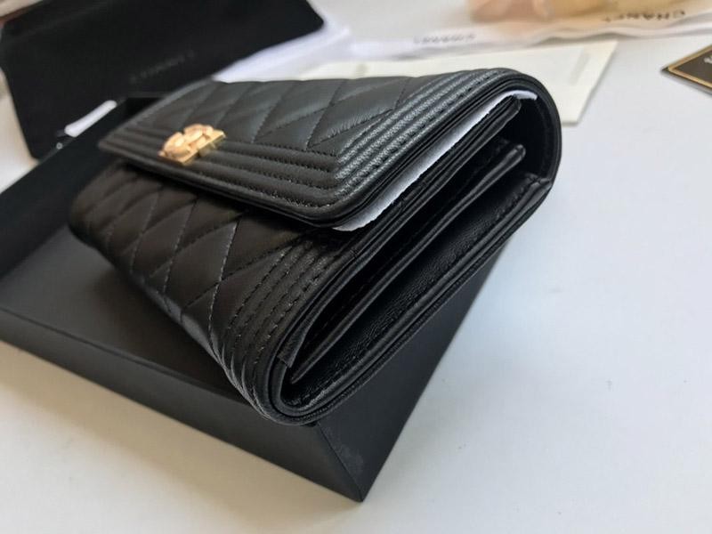 シャネル 長財布 偽物 ボーイ シャネル マトラッセ shk25482