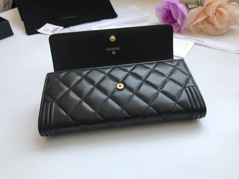 シャネル 長財布 偽物 ボーイ シャネル マトラッセ shk25482