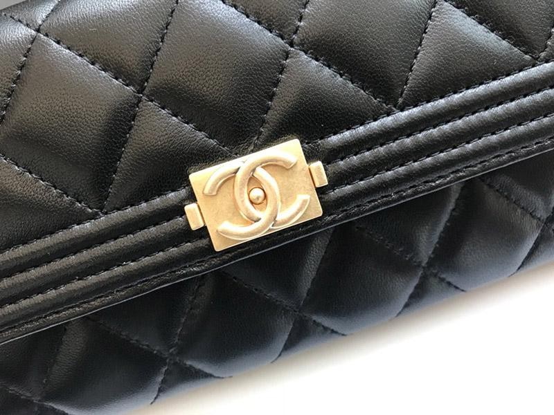 シャネル 長財布 偽物 ボーイ シャネル マトラッセ shk25482