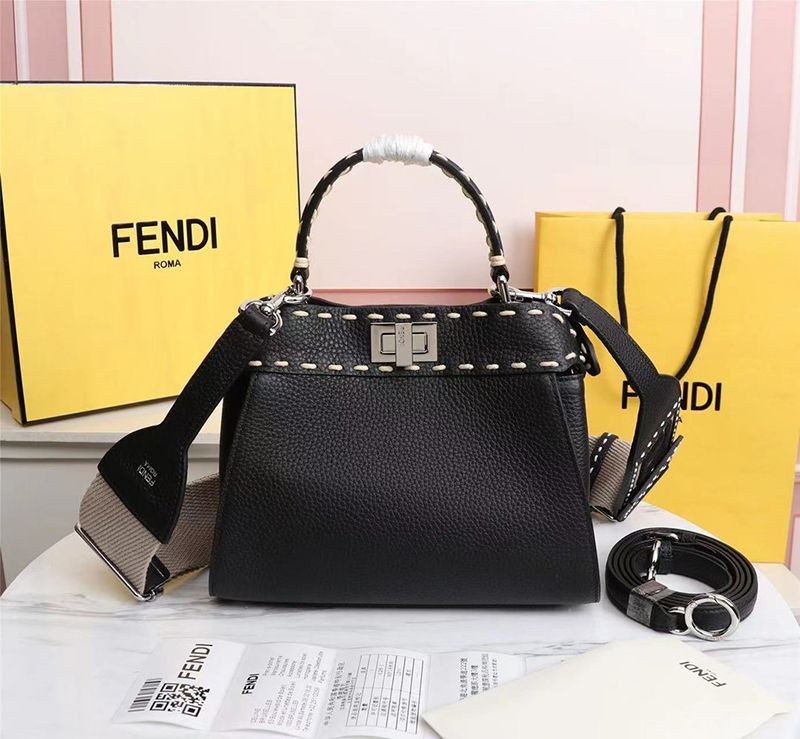 超希少!フェンディ ピーカブー コピー ミニ フルグレインレザー バッグ fea21252