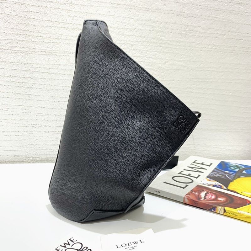 大人気!ロエベ ショルダーバッグ 偽物 アントン スリング Anton Sling カーフスキン loq24862