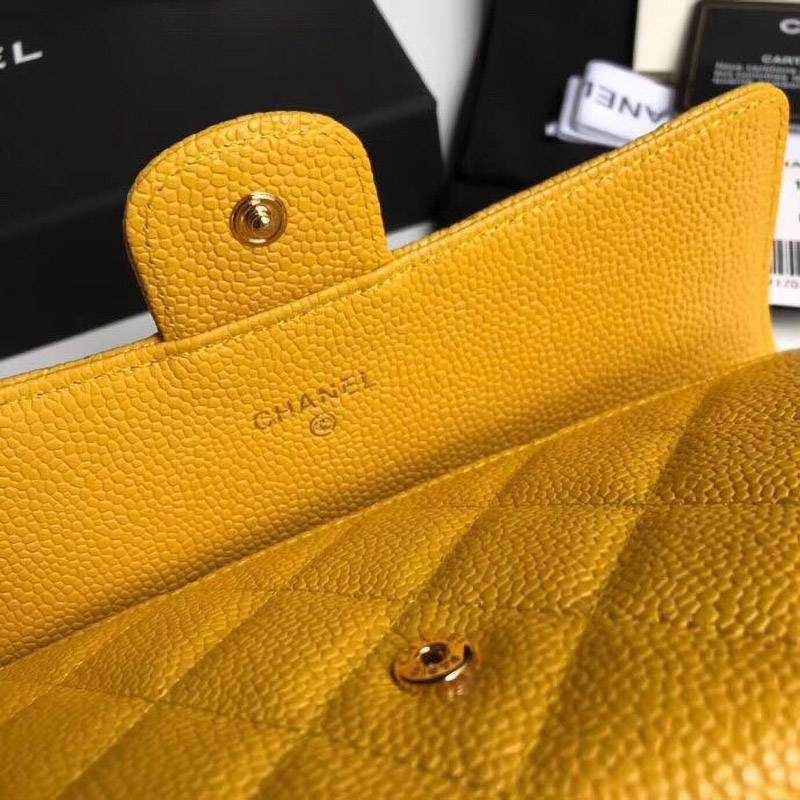 定番人気 シャネル 二折りカブセ長財布 偽物 キャビア shb09378