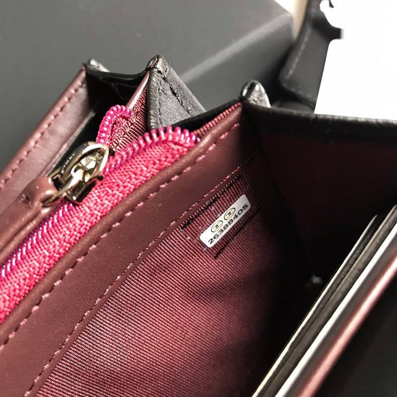シャネル 二折りカブセ長財布 マトラッセ A80758