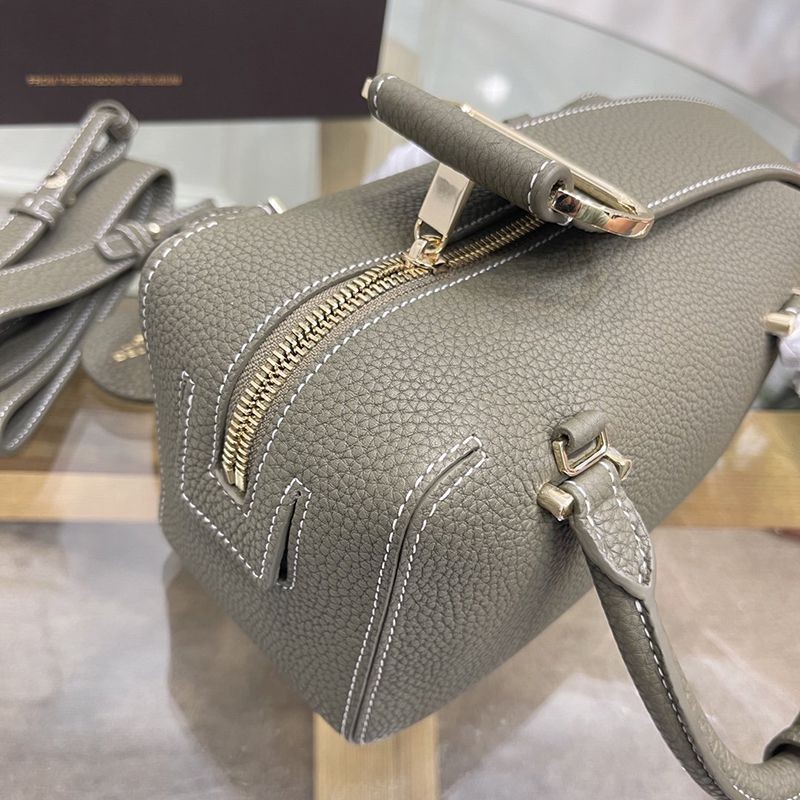 《大人気》DELVAUX 偽物◆Cool Box Mini ソフトグレインレザー製 ハンドバッグ Dee10502