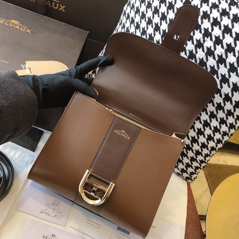 ★日本!!人気!【デルボー ハンドバッグ 偽物】ブリヨン Ivoryステッチ ミディアムハンドバッグ Der39858