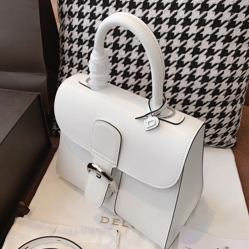 大人気!【デルボー ハンドバッグ 偽物】ブリヨン Ivoryステッチ ミディアムハンドバッグ Deg55640