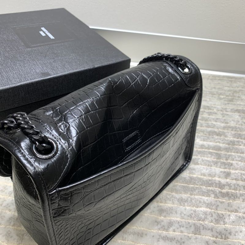 稀少サンローラン ショルダーバッグ 偽物 ニキ ミディアム クリンクルヴィンテージレザー 6331580EN04345