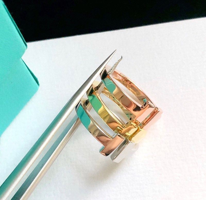 ティファニー T ワイヤー リング コピー 18K Tio45473