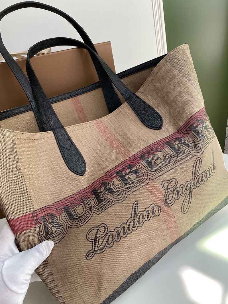 関送込 バーバリー ポケットバッグ 偽物 アウトドア旅行 チェック リバーシブルバッグ Bag40122
