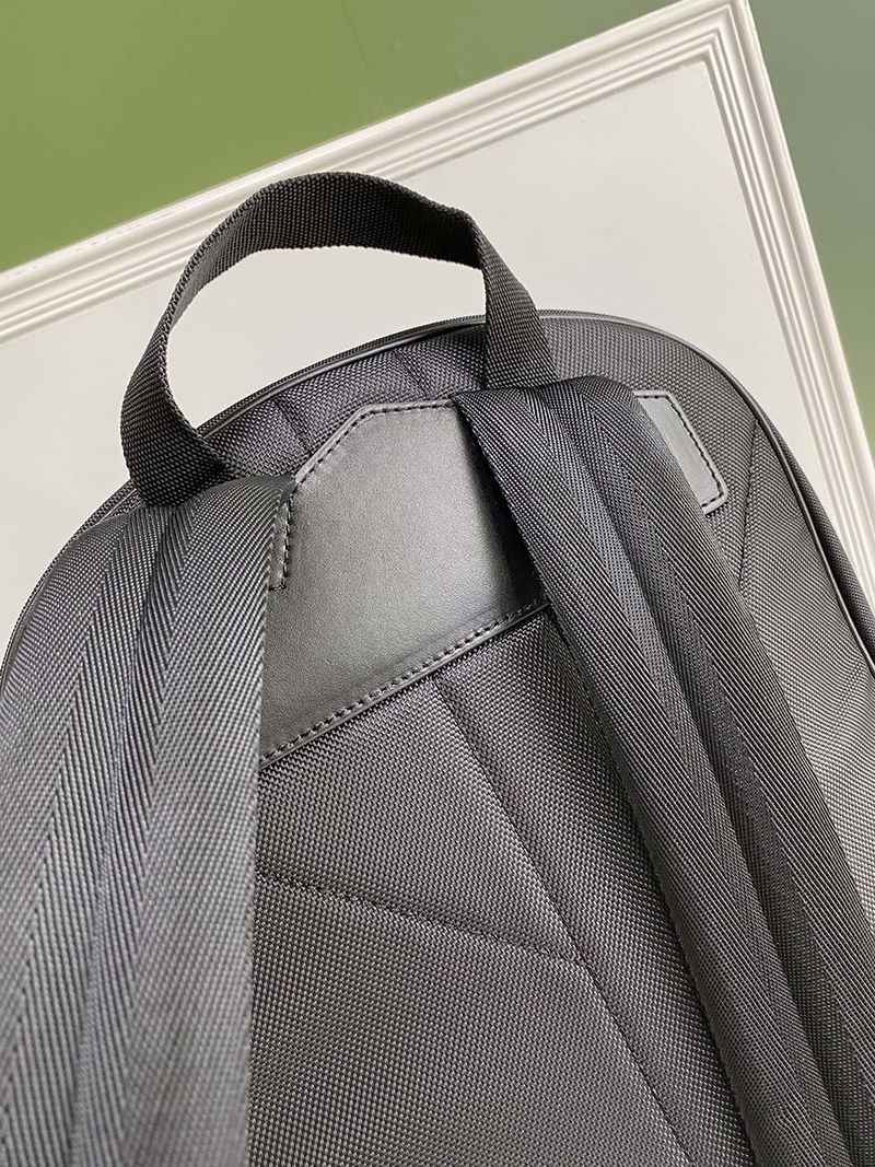 バーバリー☆ラージネヴィス バックパックスーパーコピー Bal16759