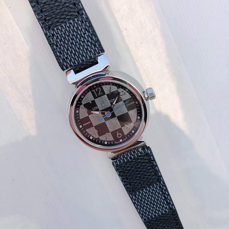 入手困難品!ルイヴィトン 時計 タンブール ストリート ダイバー 33mm vuf99901