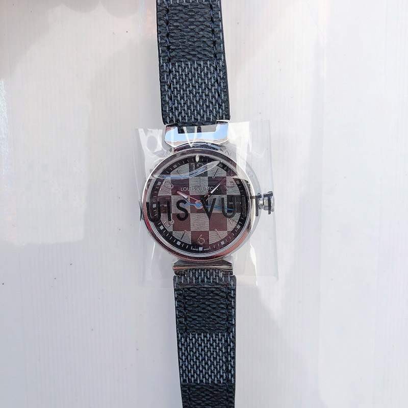 入手困難品!ルイヴィトン 時計 タンブール ストリート ダイバー 33mm vuf99901