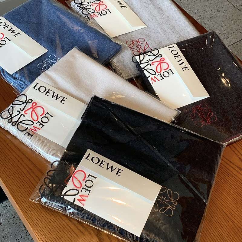 大人気!ロエベ バイカラー スカーフ コピー (ウール&カシミヤ) lou39445