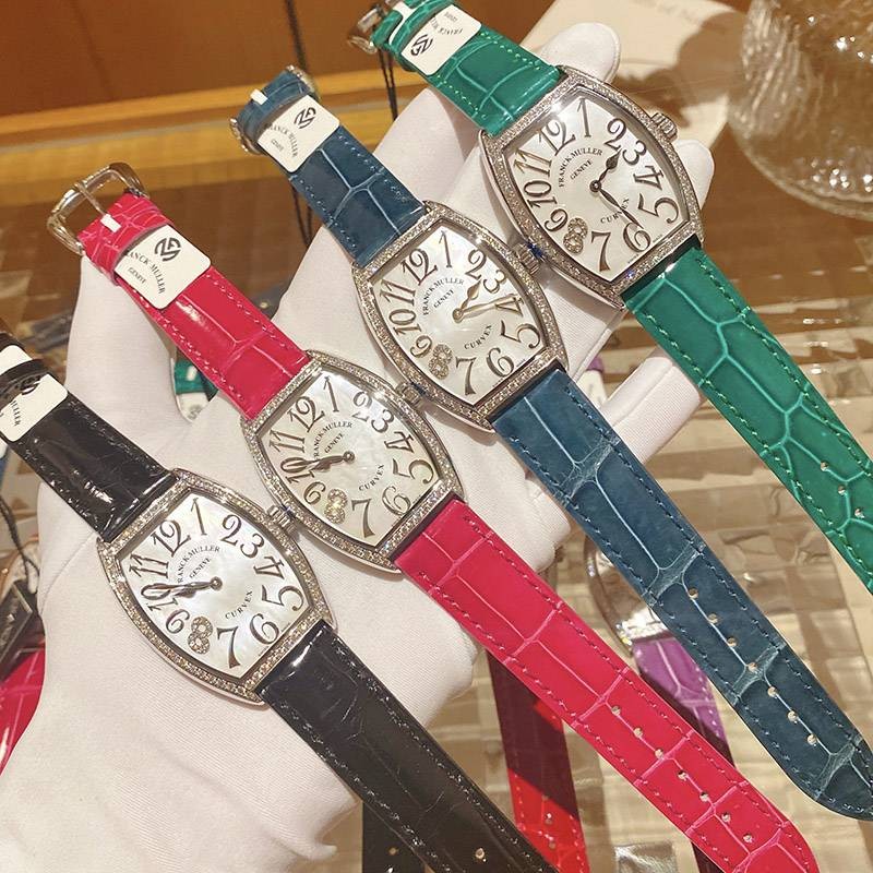 超人気 フランク・ミュラー トノーカーベックス スーパーコピー frm95125