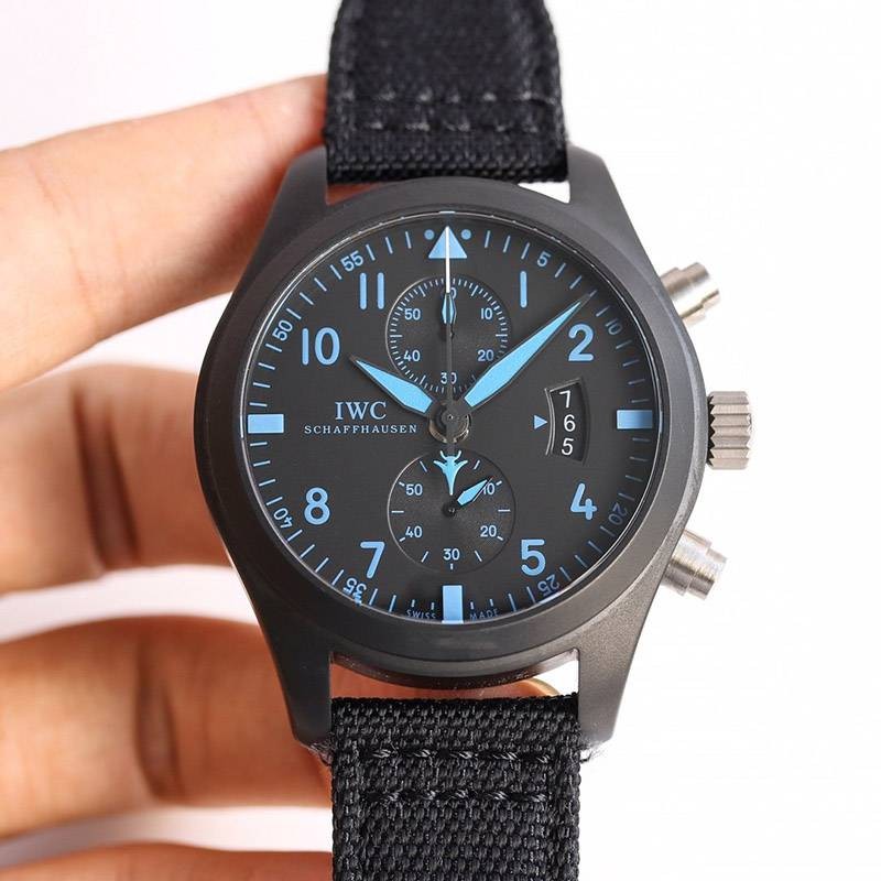 大人気!IWC 時計 偽物 パイロットウォッチクロノ・トップガン iwr90549