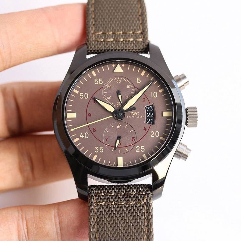 超希少!IWC 時計 コピー パイロットウォッチクロノ・トップガン iwj73667
