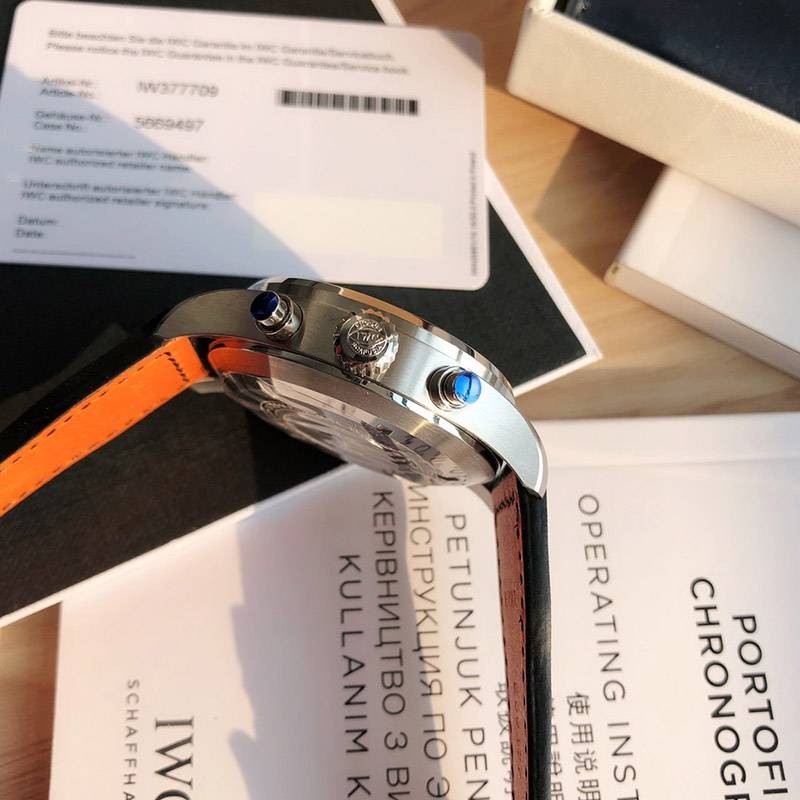セール ♪IWC コピー パイロットウォッチクロノグラフ レーシング iws88535