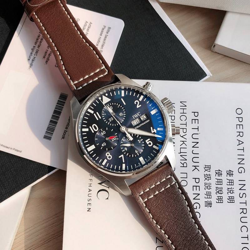 IWC 偽物 パイロットウォッチクロノグラフ レーシング iwg74018