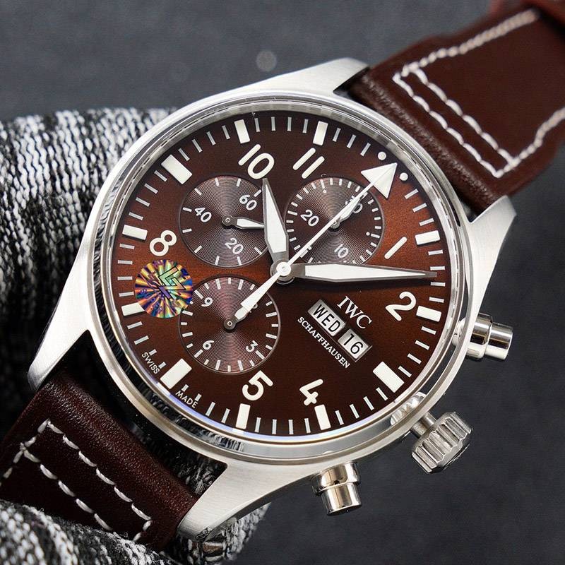 IWC パイロットウォッチ 偽物 クロノ オートマティック スピットファイア iwf14016