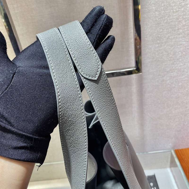 定番 入手困難品!プラダ カーフ ハンドバッグ 偽物 pud53340