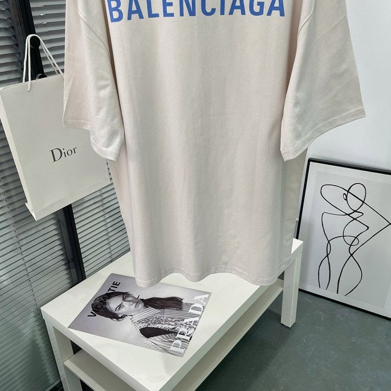 超希少!バレンシアガ LOGO Tシャツ スーパーコピー bao06323