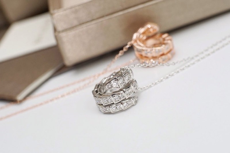 超希少!超限定♪ブルガリ ビーゼロワン ネックレス 偽物 セルペンティ ヴァイパー Buv21694