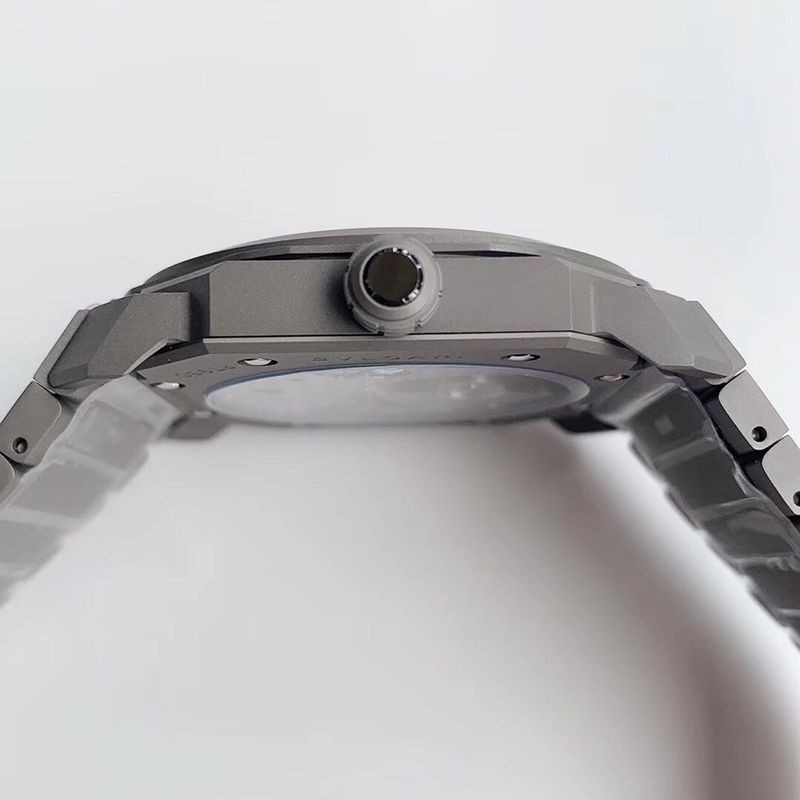 セール ♪ブルガリ 偽物 時計 オクト ローマ 41mm Octo Roma Bum21422