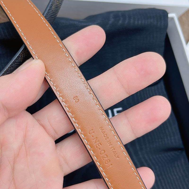 大人気!セリーヌ スモール 偽物 マイヨントリオンフバックル ベルト Cen59218
