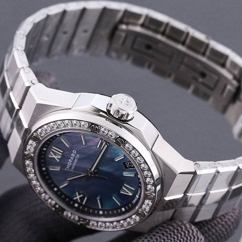 ショパール アルパイン イーグル 偽物 41MM 3色 shv88696
