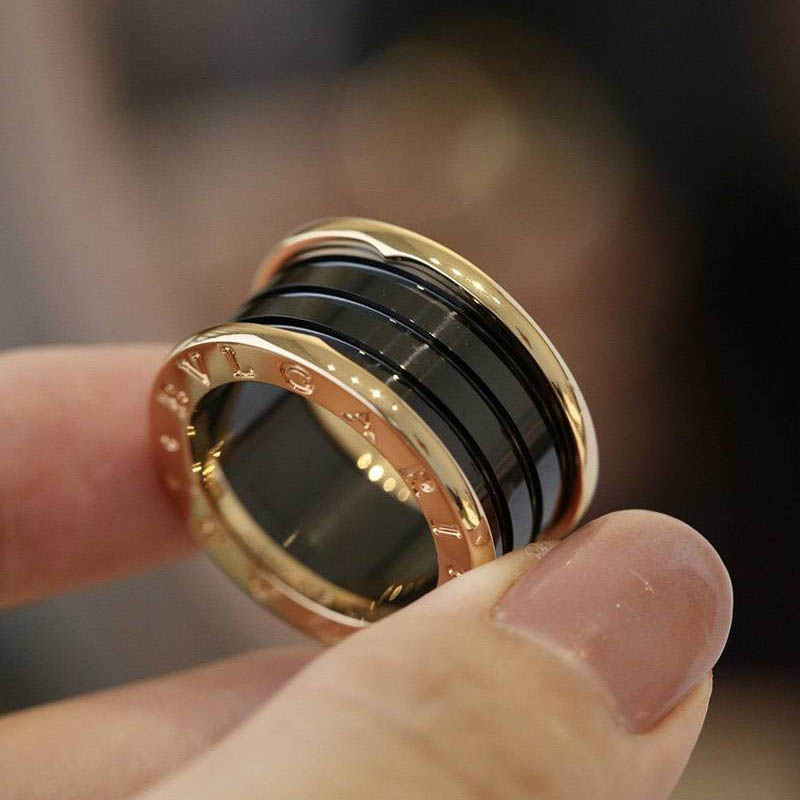 大人気!! 高品質♪♪♪ブルガリ B.ZERO1 18Kゴールド 1バンドリング 偽物 But37151