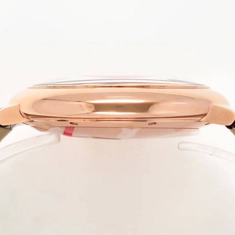 日本未入荷カルティエ バロンブルー42mm コピー kaw33864