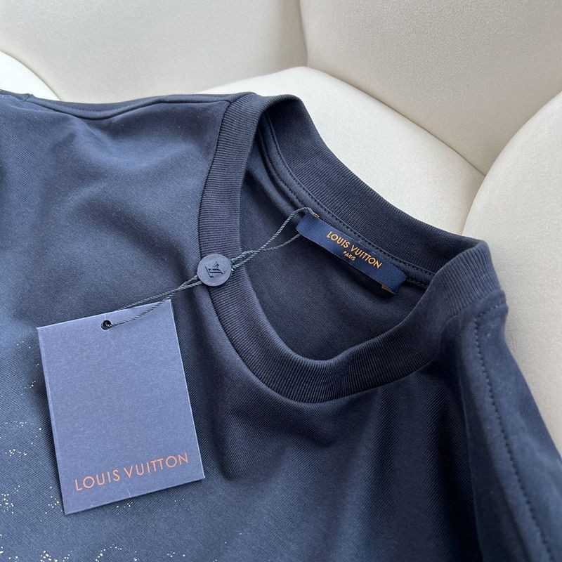 人気♪ルイヴィトン LVSE モノグラムグラディエント Tシャツ 偽物 vuw80110