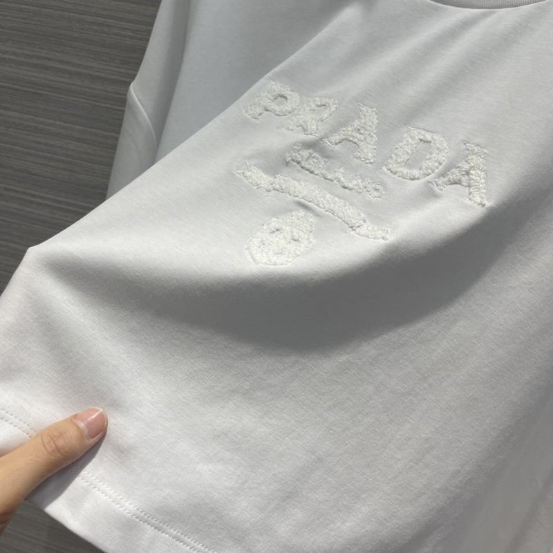 セール ♪プラダ 刺繍入り ジャージー Tシャツ パロディ 半袖☆送料込 puj71082