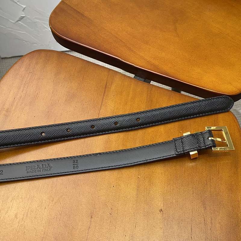 高品質♪♪♪プラダ ブラッシュドレザー ベルト 偽物 2.0mm pur62957