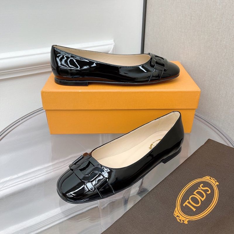 【トッズ 偽物】チェーンモチーフ フラットシューズ tom99666
