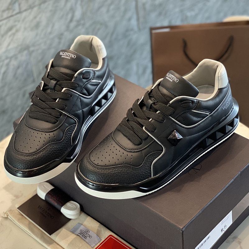 ヴァレンティノ コピー ローカットスニーカー ONE STUD ナッパレザー Vuf88933