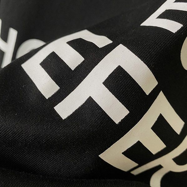 超希少!バーバリー ホースフェリープリント Tシャツ 偽物 Bao69985