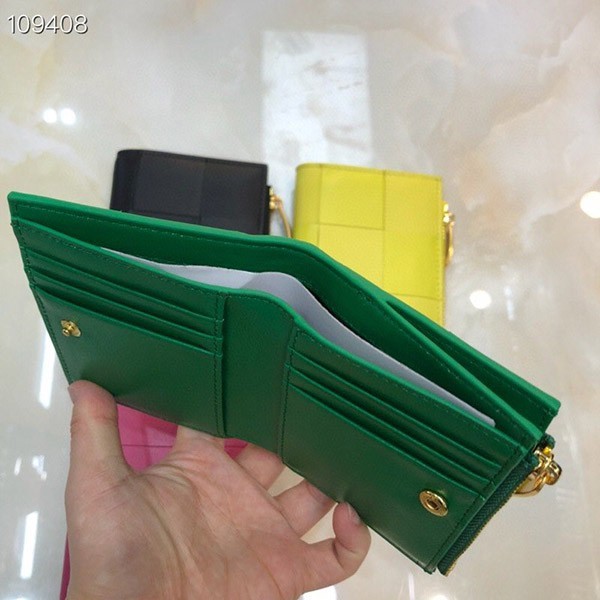 日本未入荷ボッテガ スーパーコピー 二つ折りファスナーウォレット 667130VCQC13722