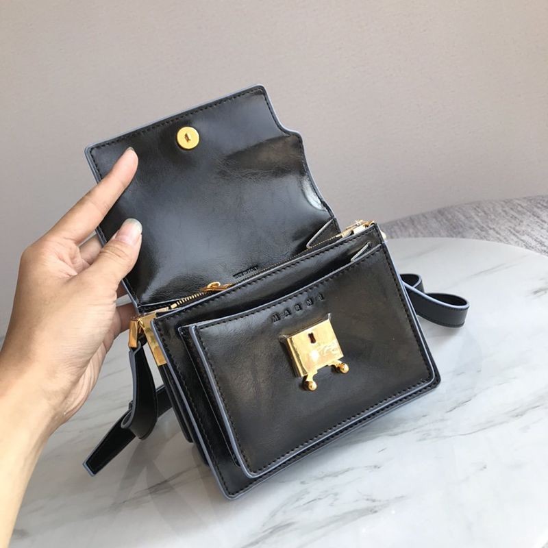 超希少!マルニ バッグコピー ☆trunk bag トランクバッグ 偽物 maw68725