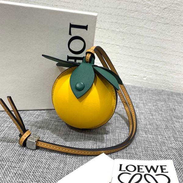 ロエベ パッションフルーツポーチアナグラムダイス コピー lop34484