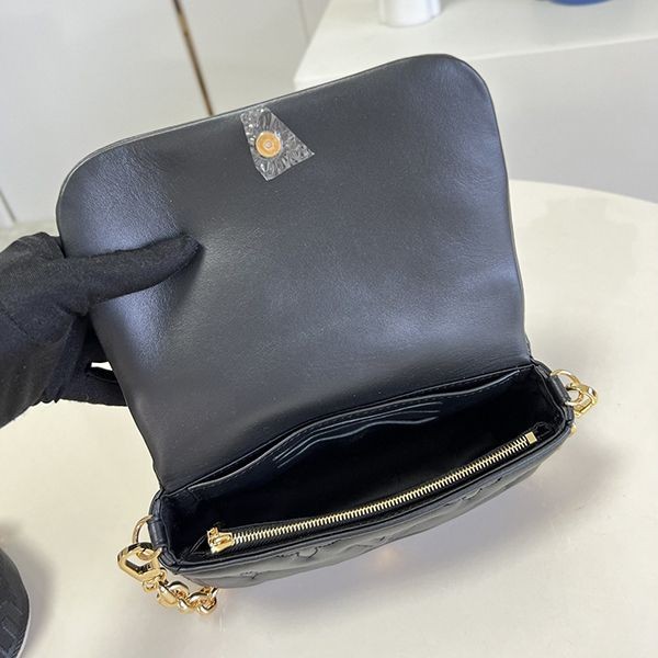 ☆超人気☆ルイヴィトン★ウォレットオンストラップ バブルグラム レザー コピー M81398